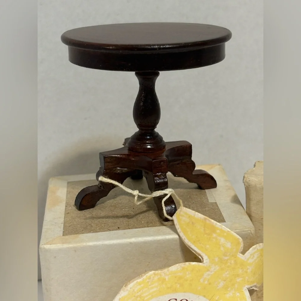 vintage Concord Museum Miniature Wooden Pedestal Table for Dollhouse model #3040